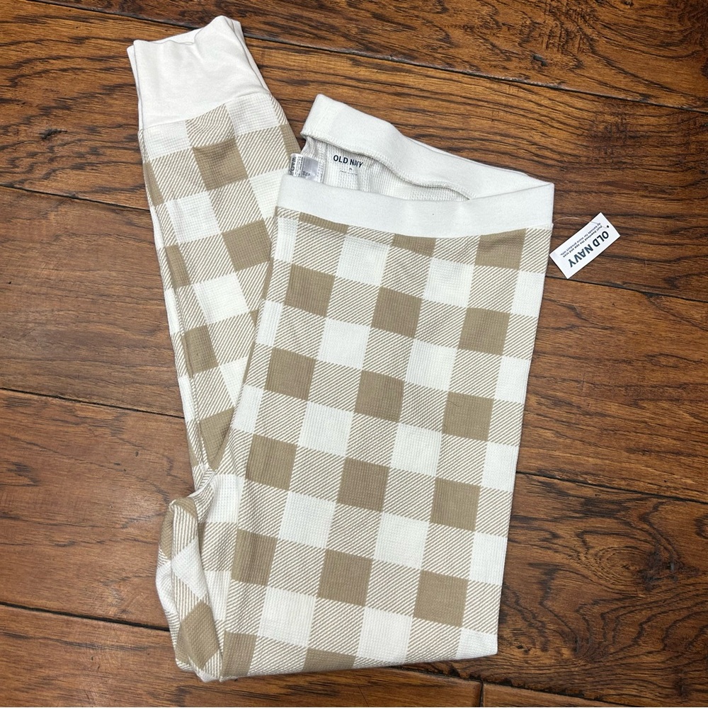 Old Navy neutral plaid thermal Buffalo-Check bottom